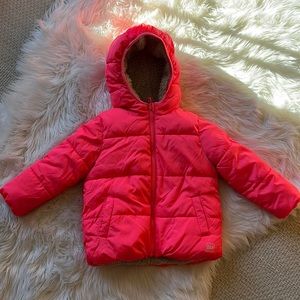 GAP Hot pink reversible puffer jacket size 5T
